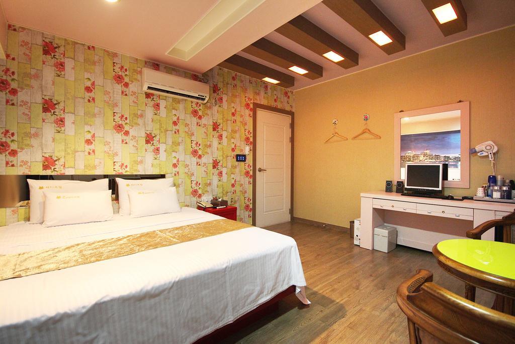 Hole In One Hotel Szacson Kültér fotó